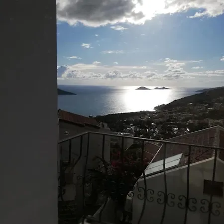 Rain Apart Kalkan 公寓式酒店